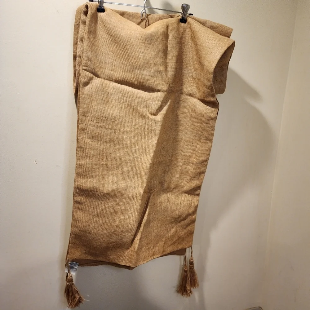 Potery Barn Tan 100% Kenaf  Runner Table cloth 20